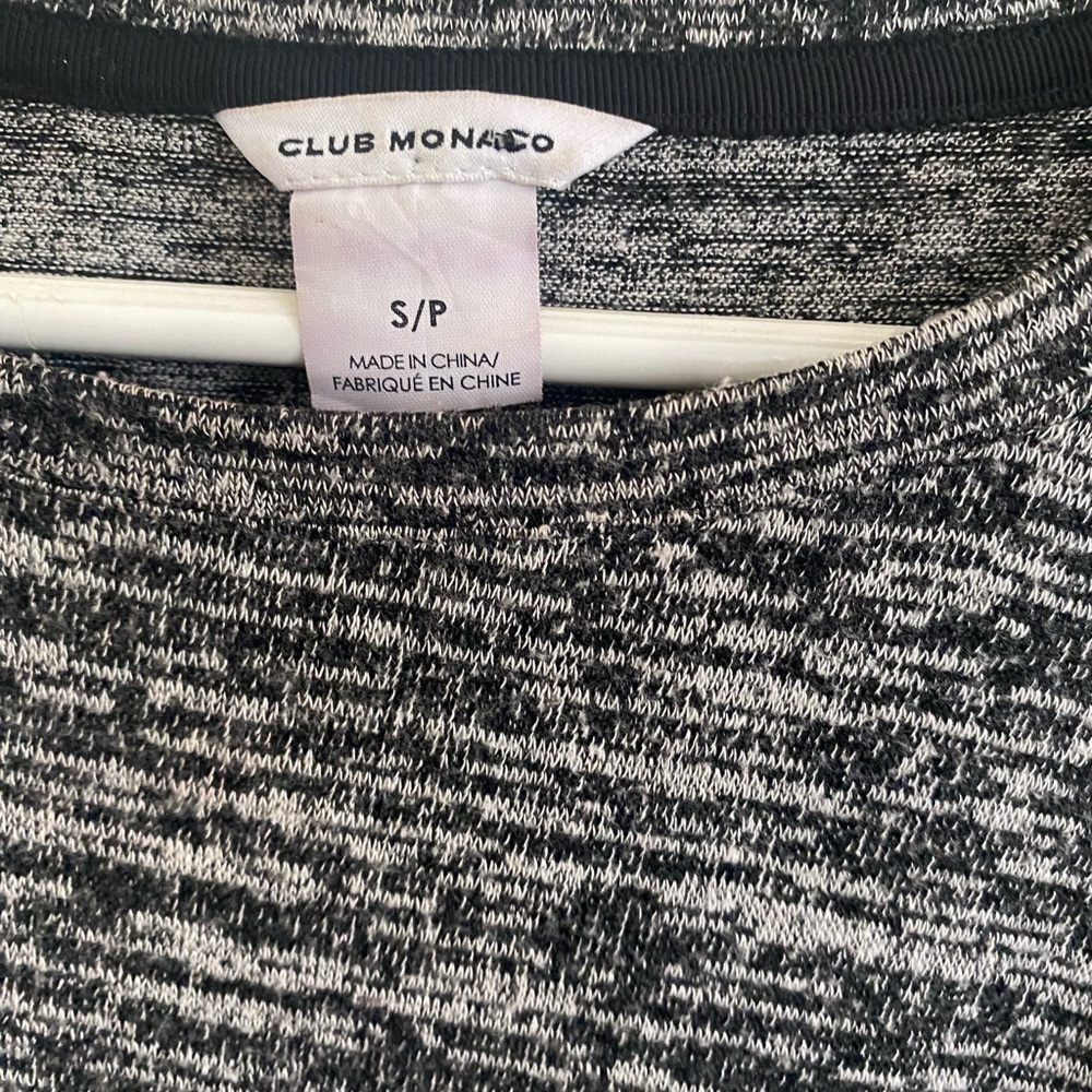 Club Monaco Grey Spacedye Split Sides Long Sleeve Knit Top Size Small - Picture 2 of 4